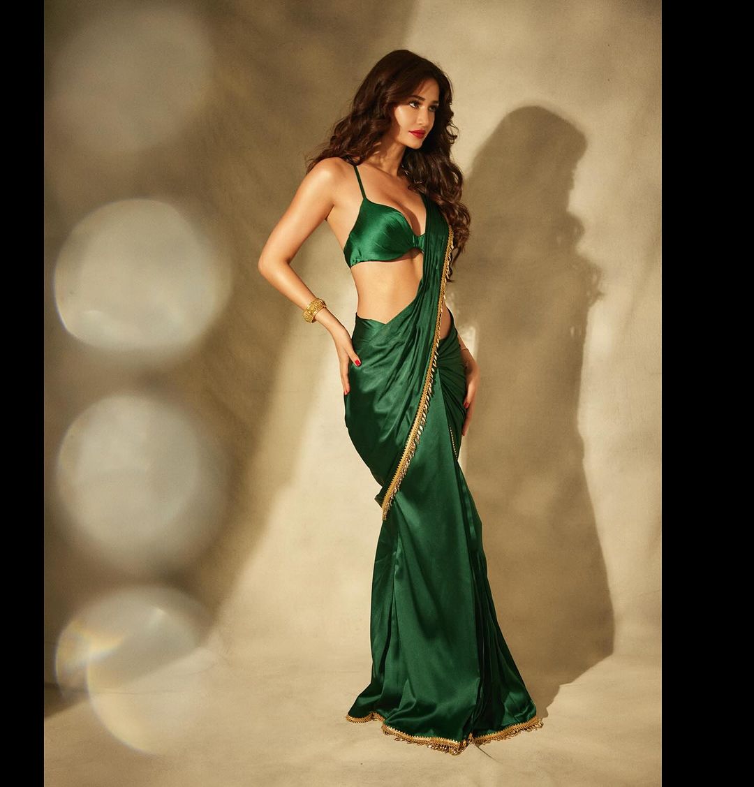 Beautiful Indian Actress Disha Patani In Green Saree2